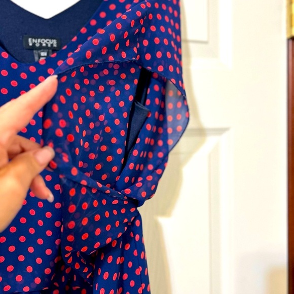 CLEARANCE:   Enfocus Woman Polka Dot Blouse Dresss.     Excellent Condition - Picture 4 of 6